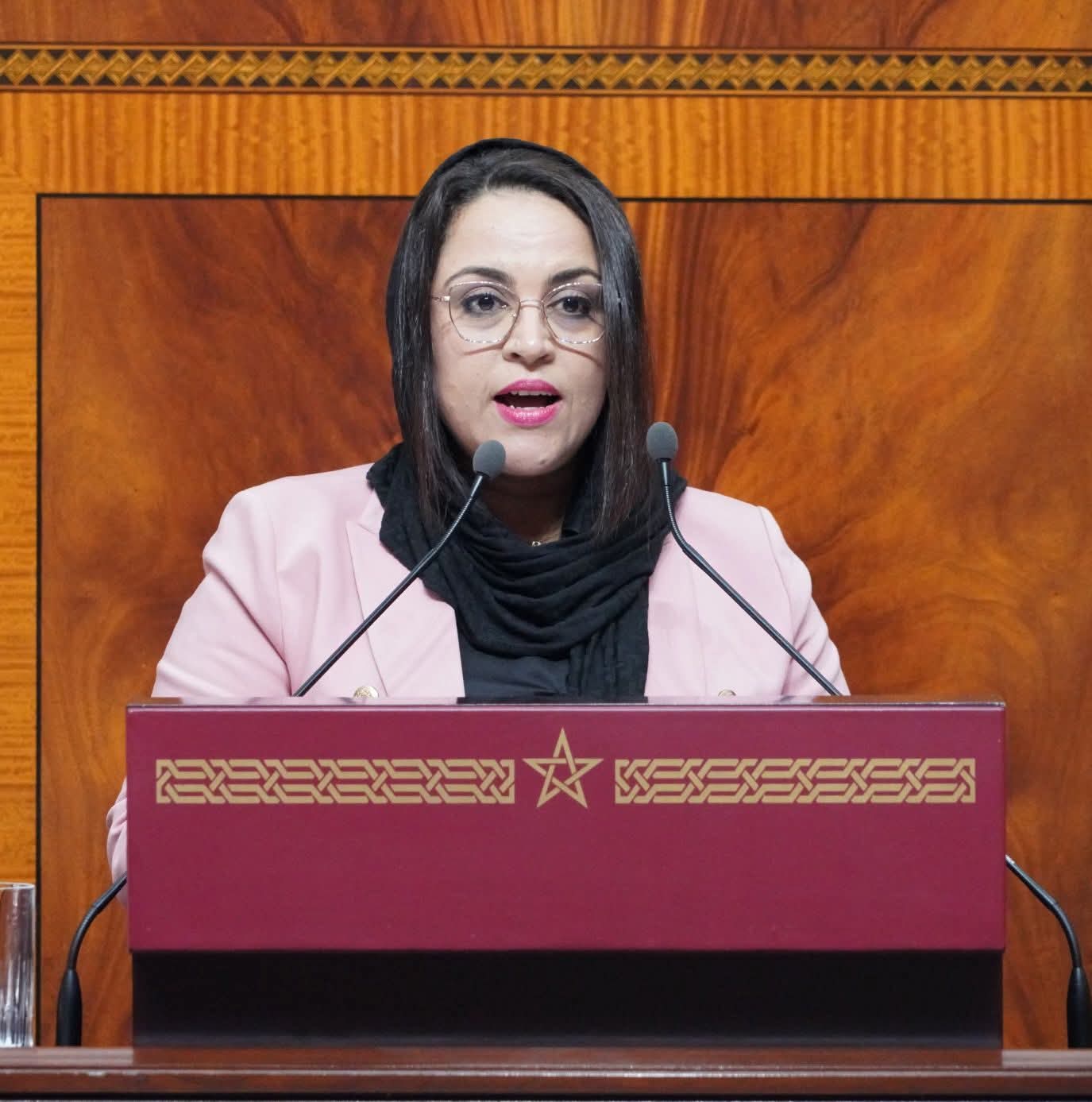 أسفي..برلمانية تطالب بمركب رياضي بعد التتويج التاريخي لأولمبيك آسفي