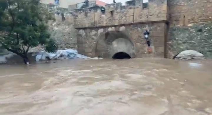 أمطار طوفانية تخلف 7قتلى وخسائر مادية وتعليق للدراسة بأسفي