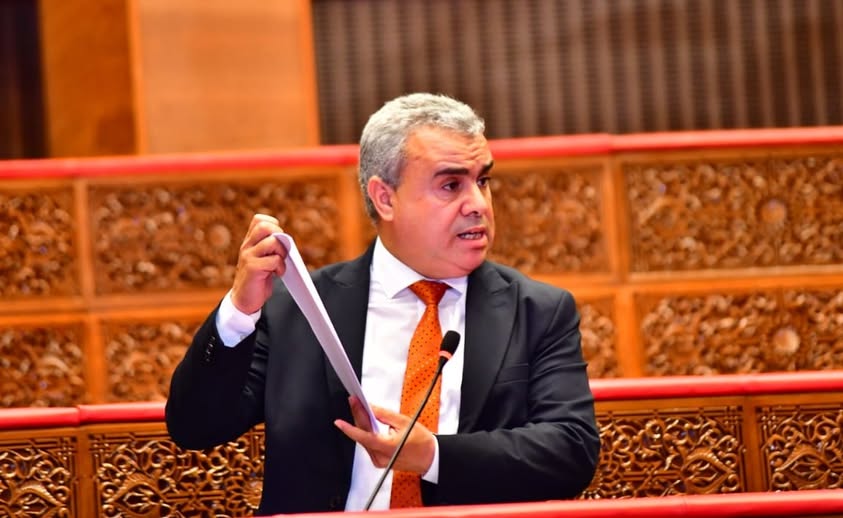 سؤال برلماني يفتح ملف تأخر أجور الصحافيين واختلالات دعم قطاع الصحافة